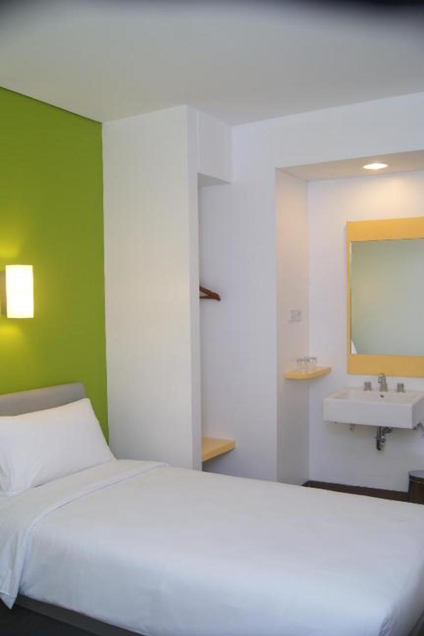 Amaris Hotel Mangga Dua Square Jacarta Exterior foto