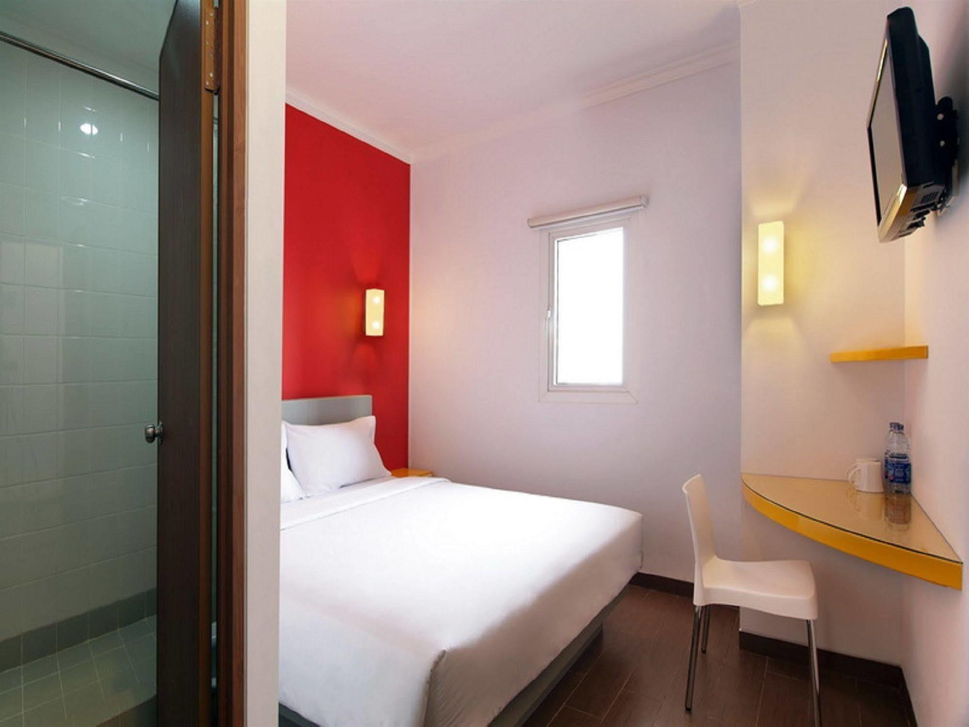 Amaris Hotel Mangga Dua Square Jacarta Exterior foto